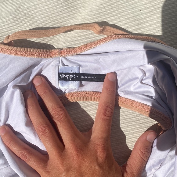 Nasty Gal peach swoop-back bathing suit - Picture 3 of 3